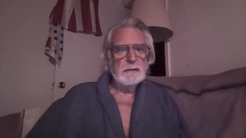 Snapshot of alphauniform chatting on February 13, 12:32 pm AlphaUniform online show from February 13, 12:32 pm