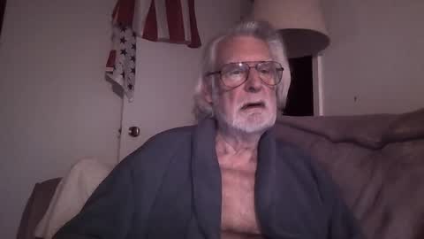 Snapshot of alphauniform chatting on February 22, 12:08 pm AlphaUniform online show from February 22, 12:08 pm