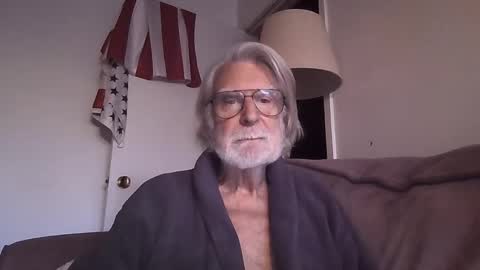 Snapshot of alphauniform chatting on March 1, 12:34 pm AlphaUniform online show from March 1, 12:34 pm