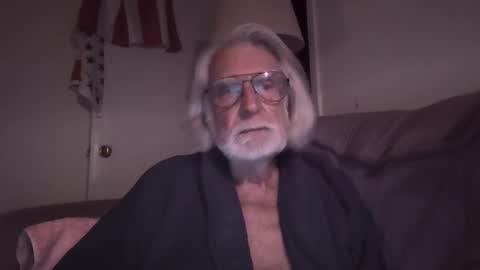 Snapshot of alphauniform chatting on November 22, 4:55 am AlphaUniform online show from November 22, 4:55 am