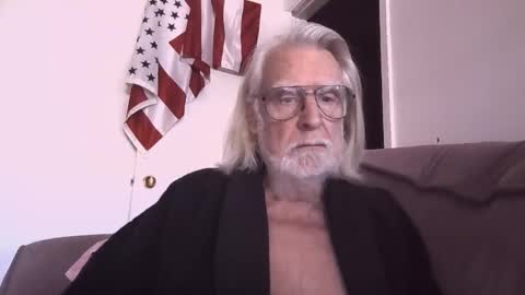 Snapshot of alphauniform chatting on February 24, 3:32 pm AlphaUniform online show from February 24, 3:32 pm