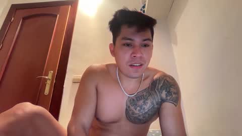 Snapshot of alt3rego97 chatting on February 12, 12:05 am alt3rego97 online show from February 12, 12:05 am