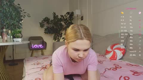 Snapshot of althenabrach chatting on February 18, 8:10 am Betty online show from February 18, 8:10 am