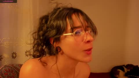 Snapshot of aluna_0310 chatting on December 19, 11:14 pm . . online show from December 19, 11:14 pm