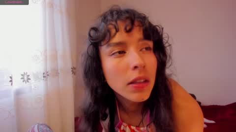 Snapshot of aluna_0310 chatting on December 26, 9:04 pm . . online show from December 26, 9:04 pm