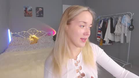 Snapshot of aluntick chatting on December 13, 1:55 pm Amelia NEXT STREAM  online show from December 13, 1:55 pm