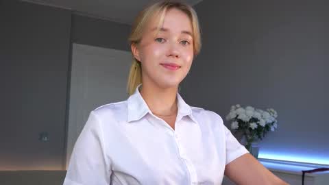 Snapshot of aluntick chatting on October 10, 1:54 pm Amelia NEXT STREAM  online show from October 10, 1:54 pm
