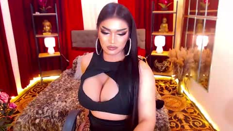 Snapshot of alurajhenson chatting on December 23, 11:39 pm Alura Jhenson online show from December 23, 11:39 pm