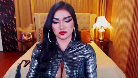 Alura Jhenson online show from December 18, 1:55 am