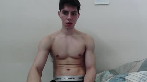 Snapshot of alvarodancer chatting on July 20, 6:28 am alvarodancer online show from July 20, 6:28 am