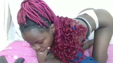 Snapshot of alvine_keji chatting on February 23, 5:05 am Alvine keji online show from February 23, 5:05 am