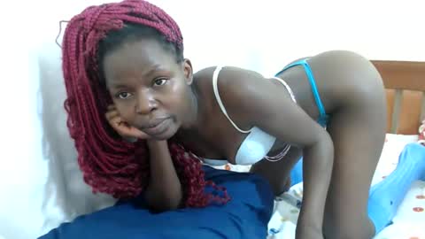 Snapshot of alvine_keji chatting on February 25, 11:25 pm Alvine keji online show from February 25, 11:25 pm