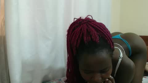 Snapshot of alvine_keji chatting on February 26, 1:21 pm Alvine keji online show from February 26, 1:21 pm