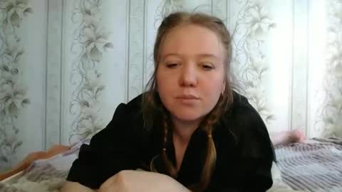 Snapshot of alya764770 chatting on April 26, 3:26 am alya764770 online show from April 26, 3:26 am