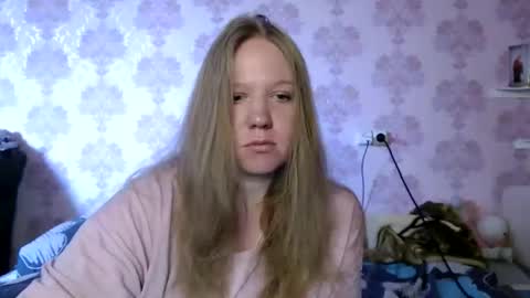 Snapshot of alya764770 chatting on June 7, 7:45 am alya764770 online show from June 7, 7:45 am