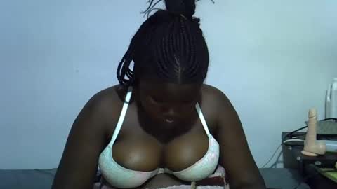 Snapshot of alyabeiby chatting on September 13, 5:07 am alyabeiby online show from September 13, 5:07 am