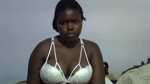 Snapshot of alyabeiby chatting on September 27, 4:06 am alyabeiby online show from September 27, 4:06 am
