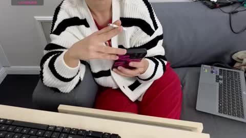 alyarei online show from September 29, 11:48 am