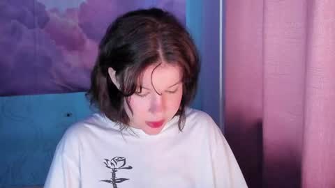 alyaska_yang online show from July 25, 11:52 am