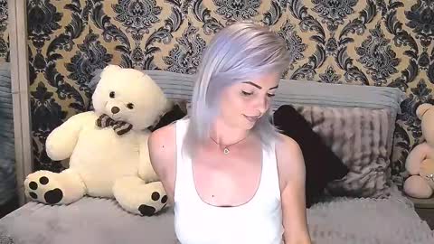 Snapshot of alyblonde chatting on March 7, 9:51 am aly online show from March 7, 9:51 am