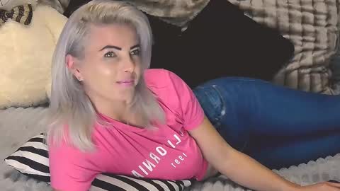 Snapshot of alyblonde chatting on March 12, 2:01 pm aly online show from March 12, 2:01 pm