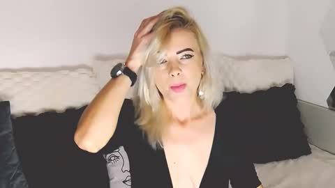 aly online show from November 10, 11:53 am