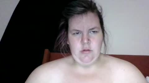 Snapshot of alycewonderland96 chatting on August 4, 2:48 am Alyce in Wonderland online show from August 4, 2:48 am