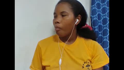 alydie7 online show from April 22, 6:53 pm