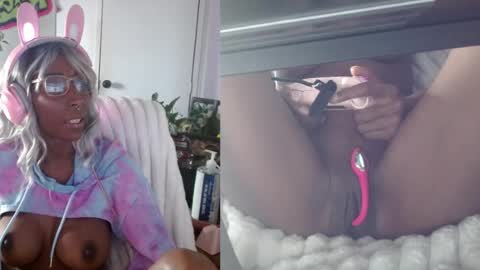 Snapshot of alys_at_college chatting on July 16, 12:55 pm Sweet Alys online show from July 16, 12:55 pm