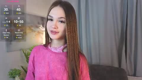 Snapshot of alyshaplescia chatting on June 22, 4:15 pm Mona online show from June 22, 4:15 pm