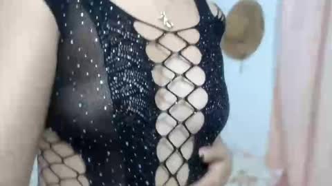 Snapshot of alyson0001 chatting on February 5, 9:40 pm allyson online show from February 5, 9:40 pm