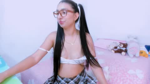 Snapshot of alyson0001 chatting on September 23, 7:50 pm allyson online show from September 23, 7:50 pm