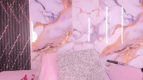 alyson__a online show from March 29, 2:50 pm