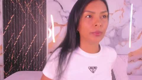 alyson__a online show from June 3, 12:08 pm
