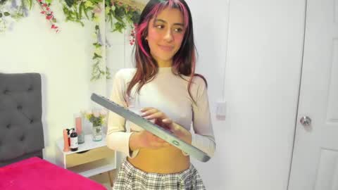 alyssa_joness online show from February 17, 8:52 am