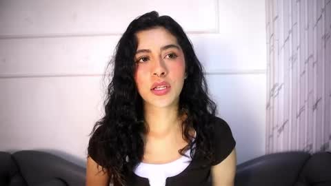 Snapshot of alyssa_joness chatting on June 2, 4:14 am alyssa_joness online show from June 2, 4:14 am