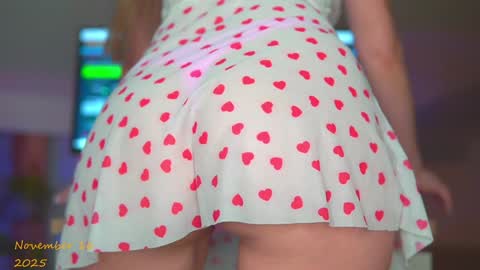 Aly online show from November 16, 7:41 pm