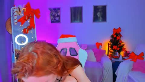 alyssa_smitt online show from December 15, 7:35 am