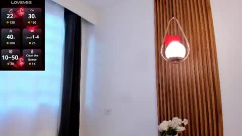 Snapshot of alyssabeauty_ chatting on June 11, 9:35 pm alyssabeauty_ online show from June 11, 9:35 pm