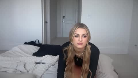 alyssastonee online show from September 28, 9:31 pm