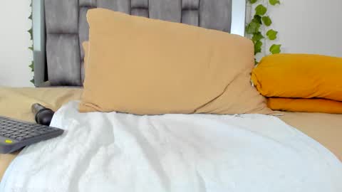 Snapshot of alyssia_oceann chatting on October 4, 12:36 pm alyssia online show from October 4, 12:36 pm