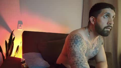 Snapshot of alyssia_wolds_1 chatting on June 10, 2:01 am alyssia wolds online show from June 10, 2:01 am