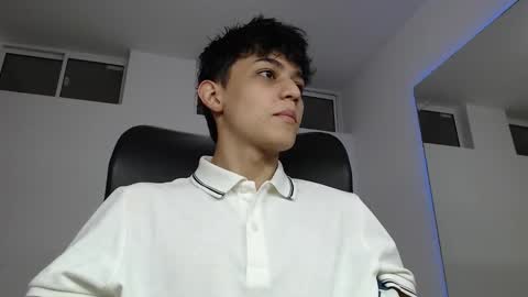 alyxen online show from March 28, 8:19 pm