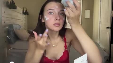 Aly online show from April 22, 5:14 pm