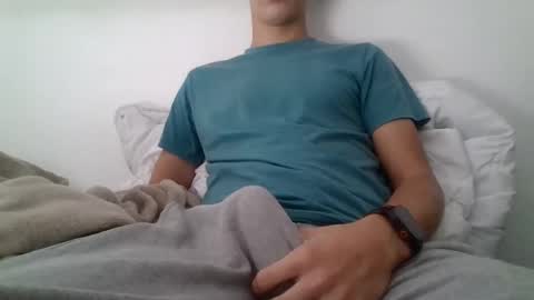 Snapshot of alzuhki chatting on October 29, 8:49 am alzuhki online show from October 29, 8:49 am