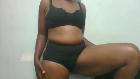 am_creme_delight online show from May 26, 1:40 pm