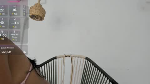 Snapshot of amaia_baez chatting on December 2, 7:16 pm AMAIA online show from December 2, 7:16 pm
