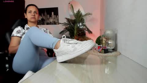 anny online show from December 14, 11:53 pm