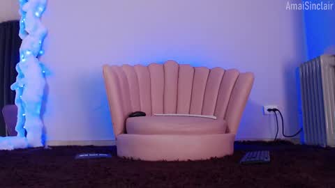 Amai  Sinclair  online show from September 27, 6:07 am