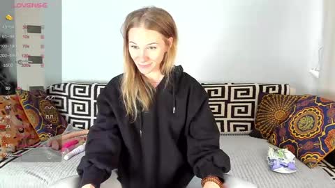 Amalia online show from March 23, 8:29 am